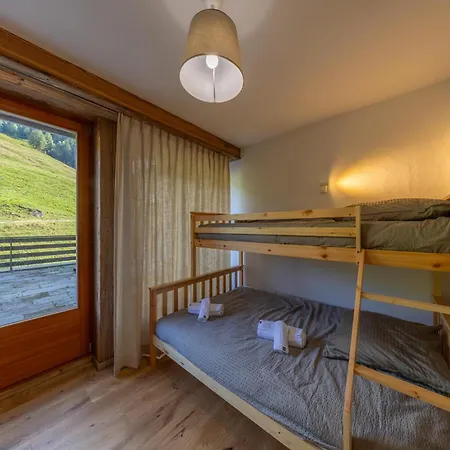 Le Cerf L Ski-out L Standing