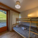 Le Cerf L Ski-out L Standing