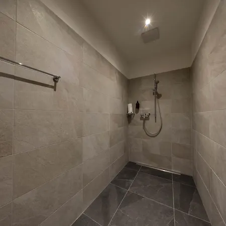 Le Cerf L Ski-out L Standing