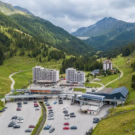 Le Cerf L Ski-out L Standing Siviez